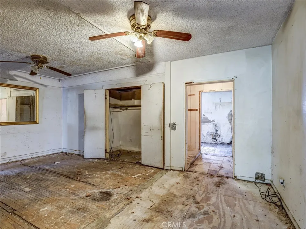 807 E Laurel Compton, CA 90221