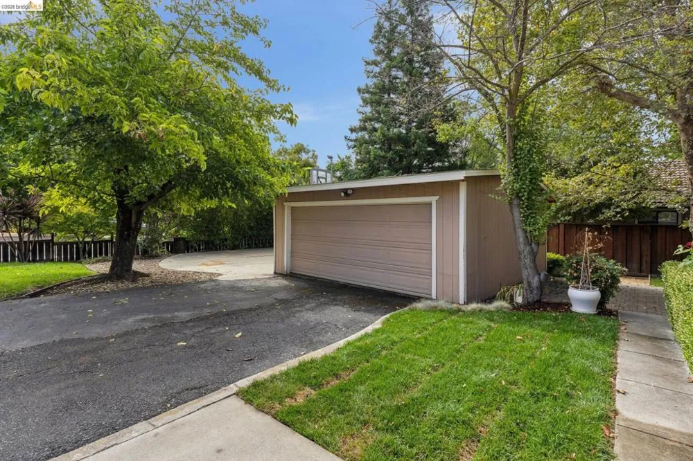 2151 Pleasant Hill Rd Pleasant Hill, CA 94523