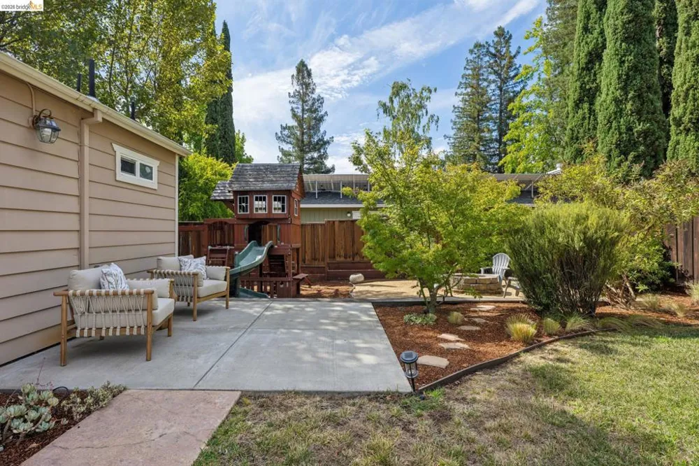 2151 Pleasant Hill Rd Pleasant Hill, CA 94523