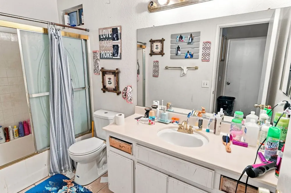 16270 Skywood Court Moreno Valley, CA 92551