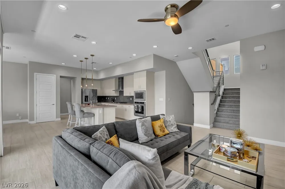 1253 Cloud Tower Street #102 Las Vegas, NV 89135