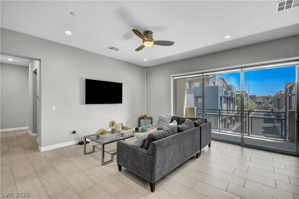 1253 Cloud Tower Street #102 Las Vegas, NV 89135