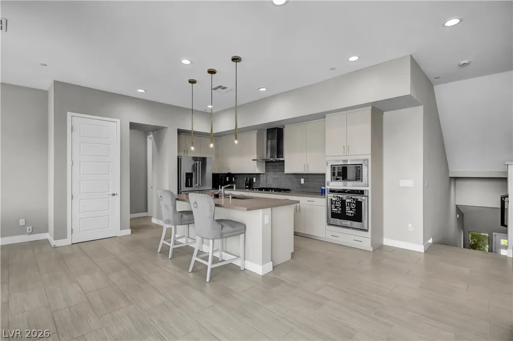 1253 Cloud Tower Street #102 Las Vegas, NV 89135