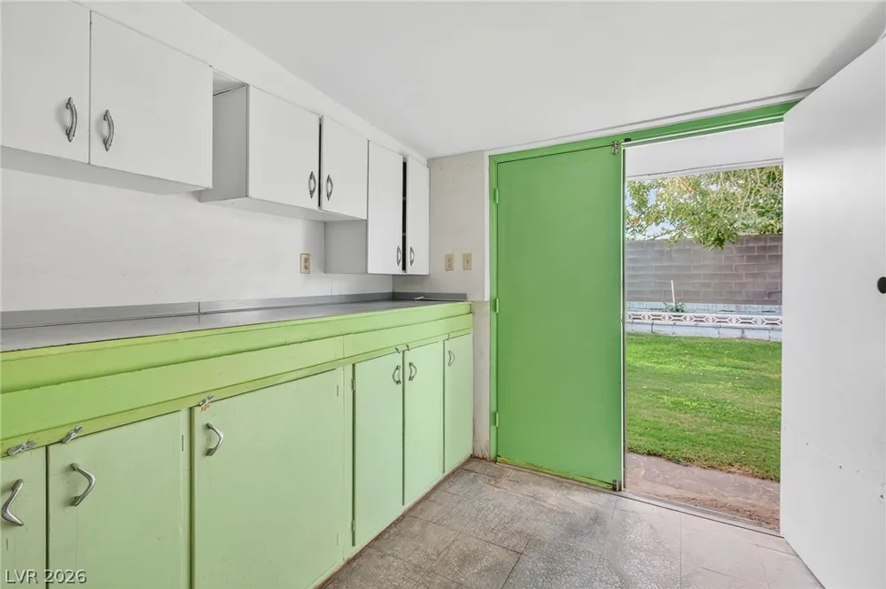 572 Federal Street Henderson, NV 89015