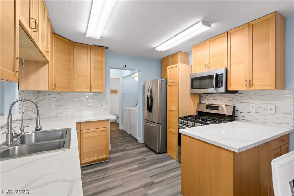 6905 Coral Rock Drive Las Vegas, NV 89108