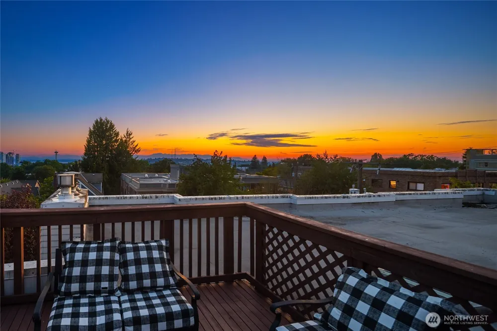 524 12th Avenue E #301 Seattle, WA 98102