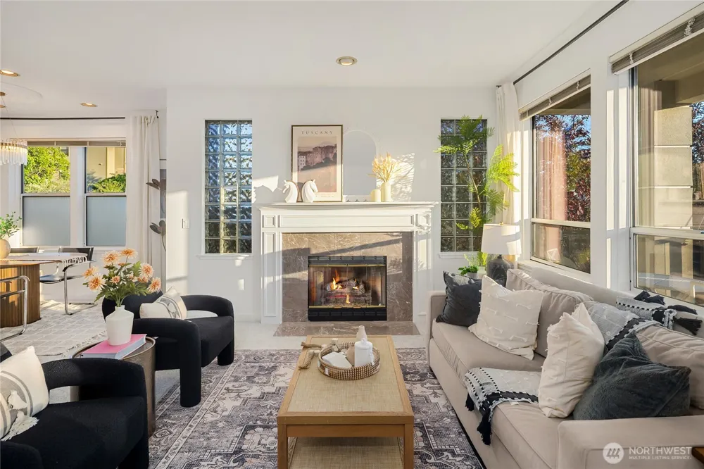 524 12th Avenue E #301 Seattle, WA 98102