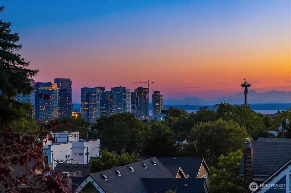 524 12th Avenue E #301 Seattle, WA 98102