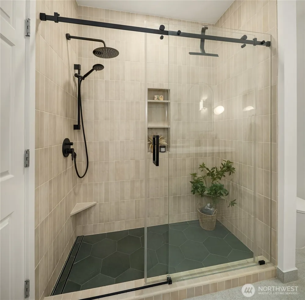 524 12th Avenue E #301 Seattle, WA 98102