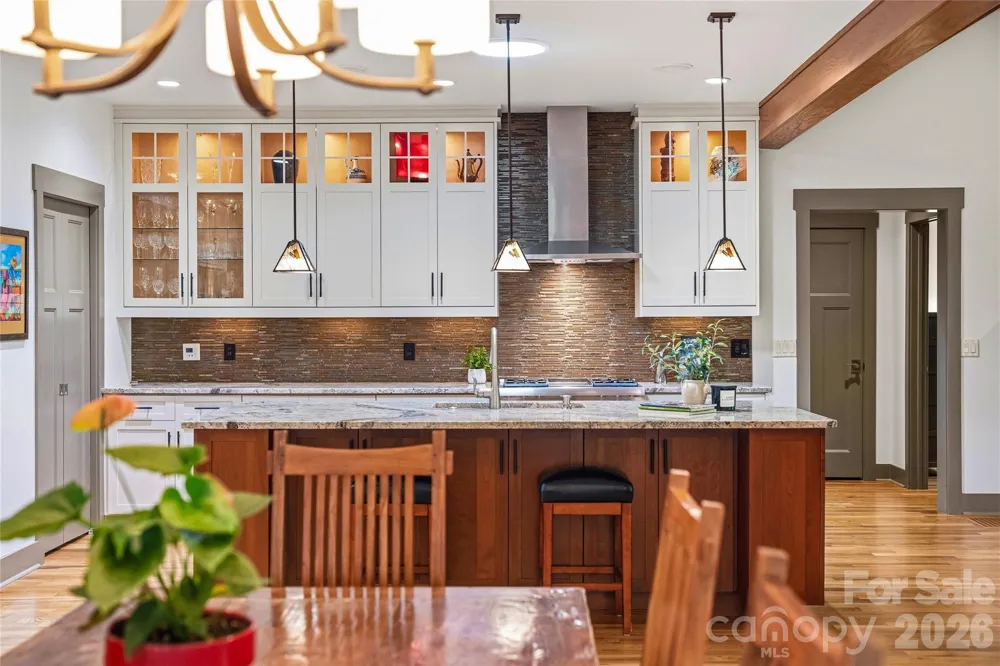 15 E Owl Creek Lane Fairview, NC 28730