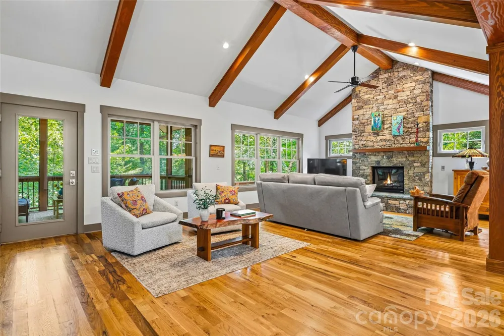 15 E Owl Creek Lane Fairview, NC 28730