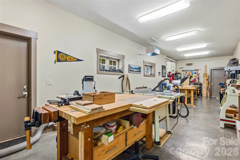 15 E Owl Creek Lane Fairview, NC 28730