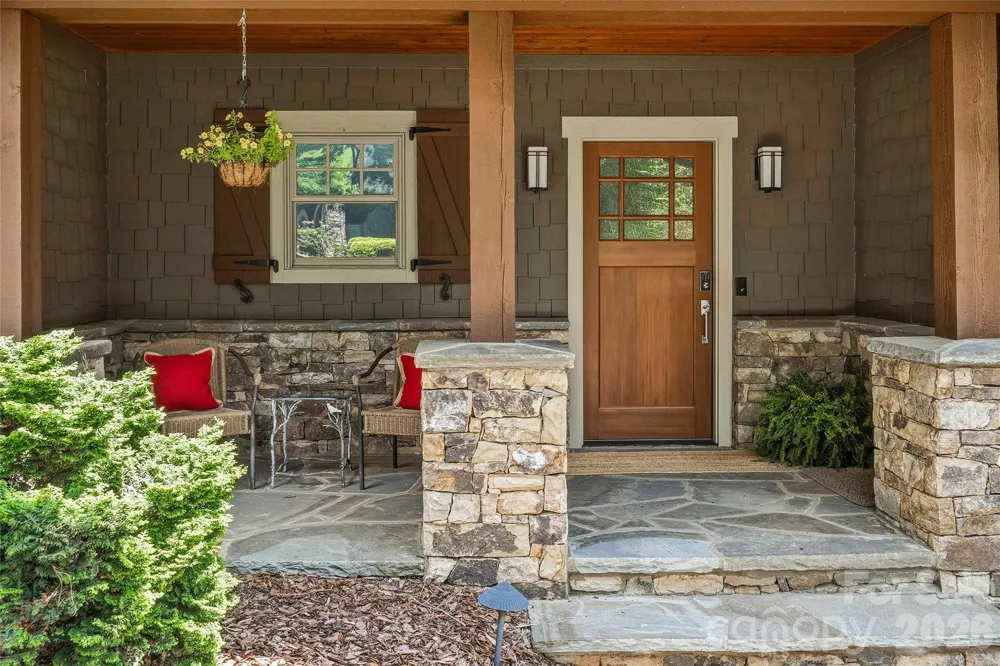 15 E Owl Creek Lane Fairview, NC 28730
