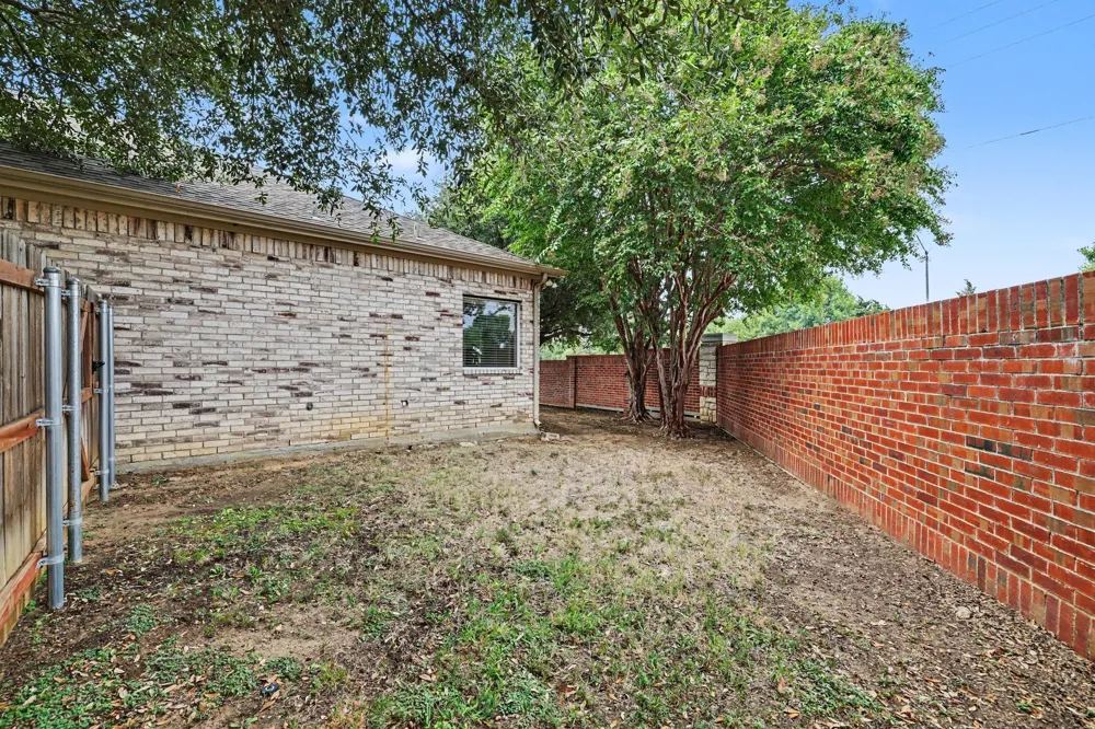 5896 Vista Heights Lane Grand Prairie, TX 75052