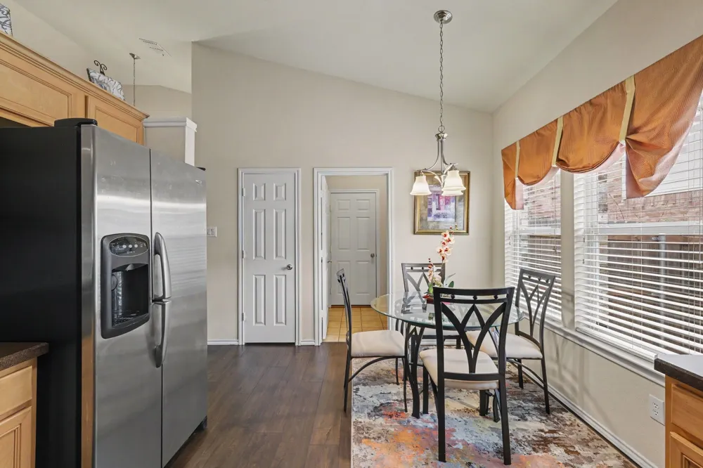 5896 Vista Heights Lane Grand Prairie, TX 75052