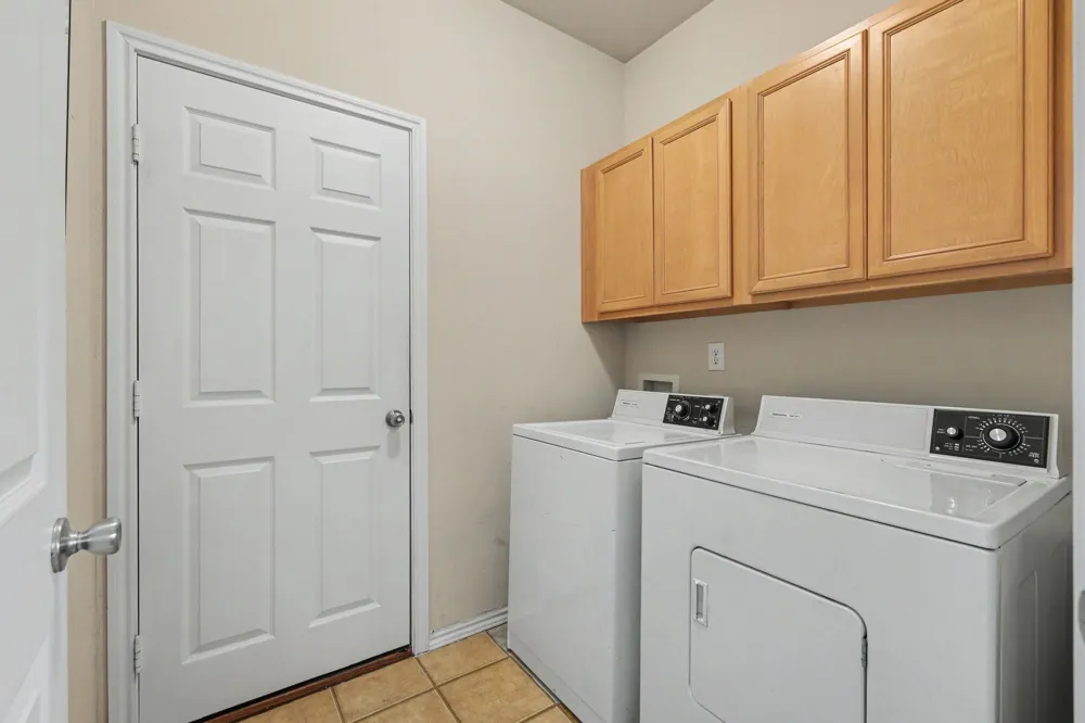 5896 Vista Heights Lane Grand Prairie, TX 75052