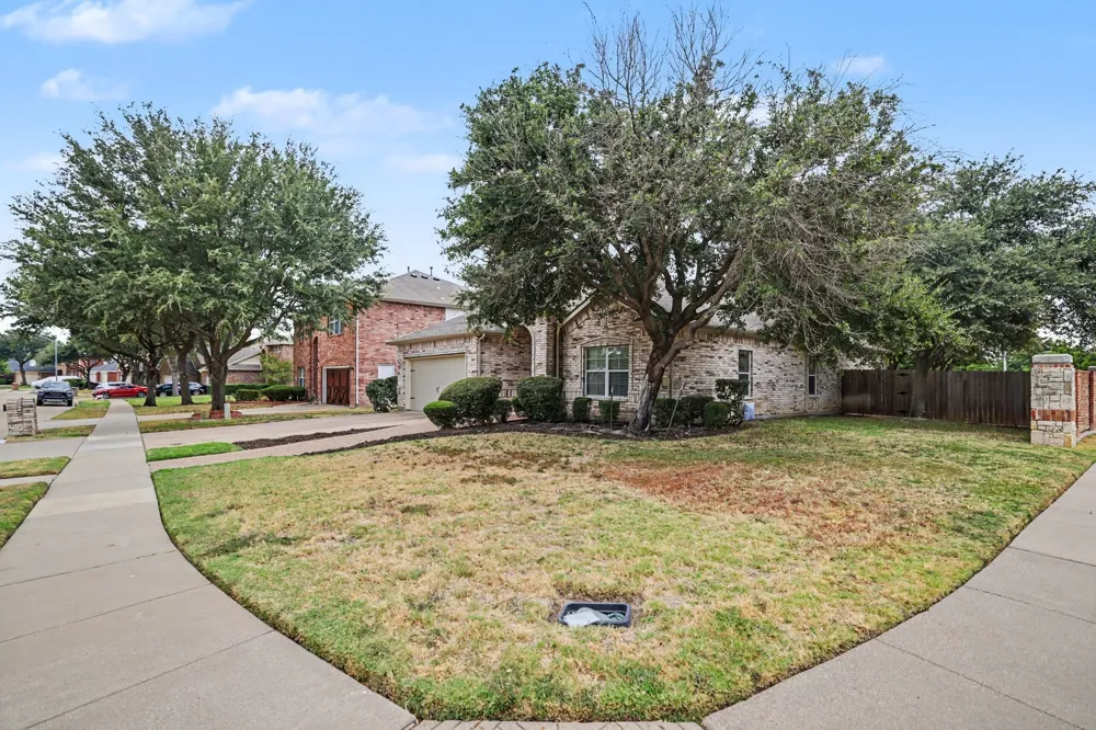5896 Vista Heights Lane Grand Prairie, TX 75052
