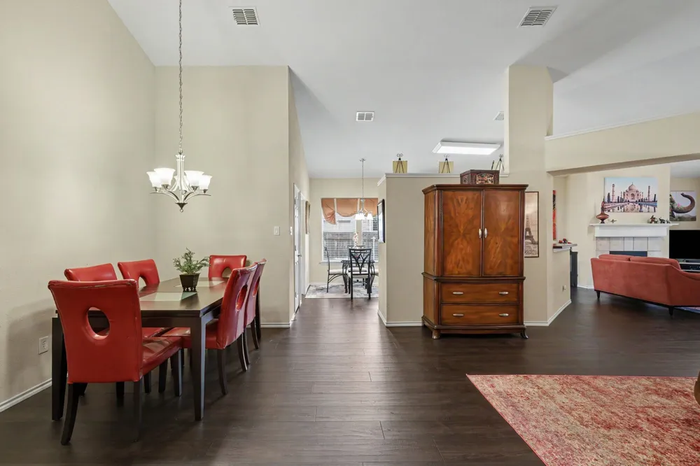 5896 Vista Heights Lane Grand Prairie, TX 75052
