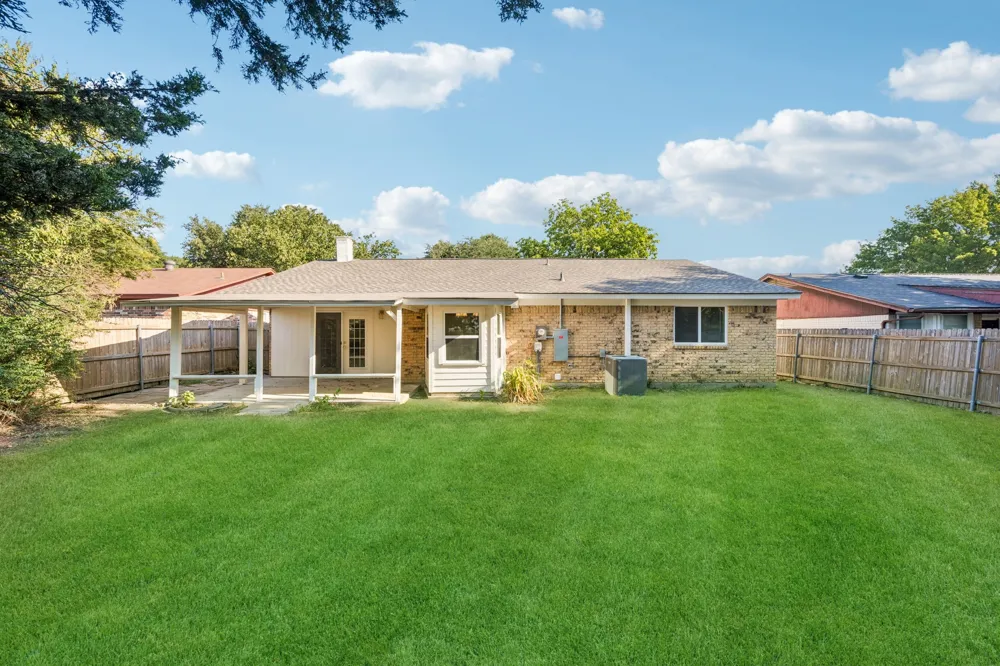 453 Edwards Drive Saginaw, TX 76179