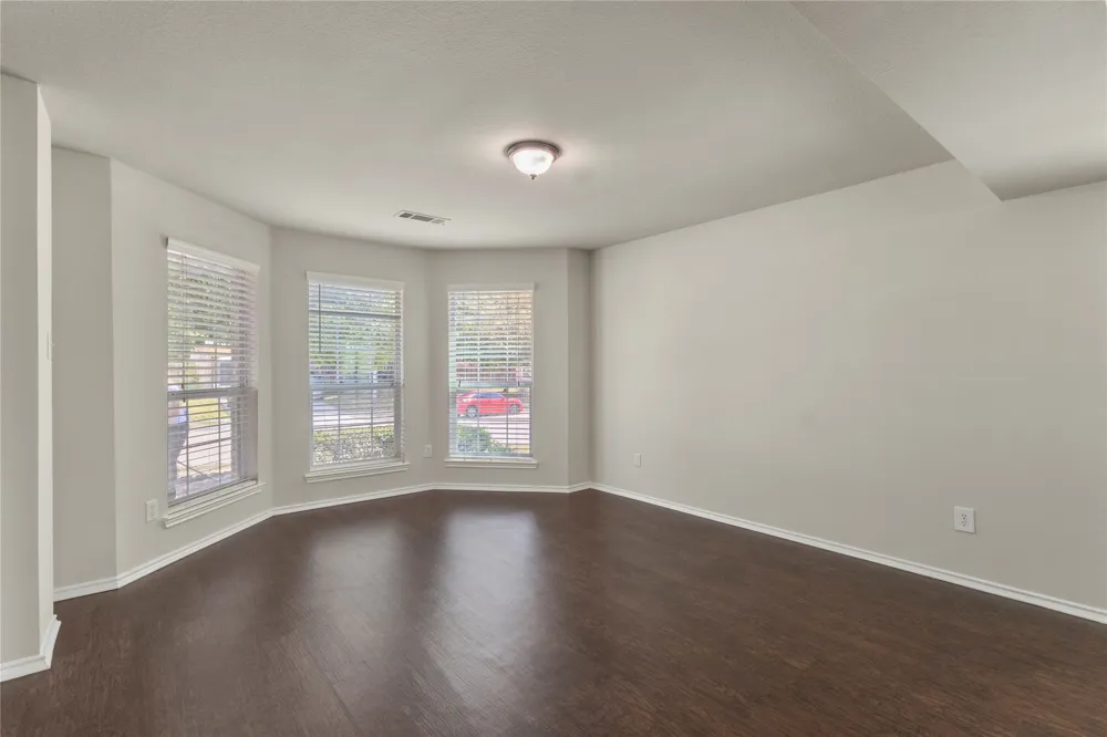 7100 Livingston Drive Denton, TX 76210