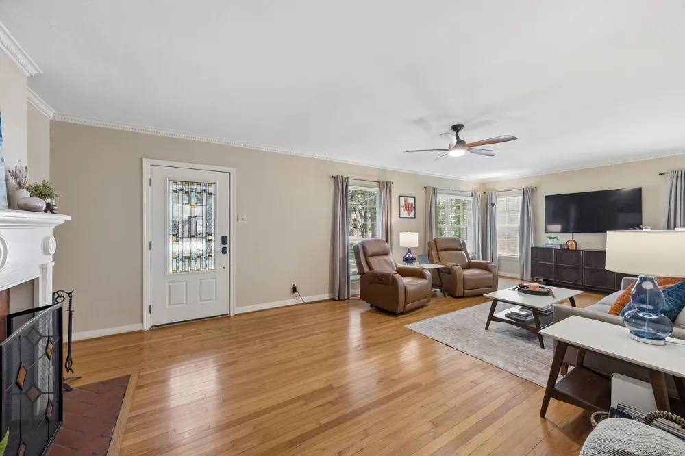 1147 Windomere Avenue Dallas, TX 75208