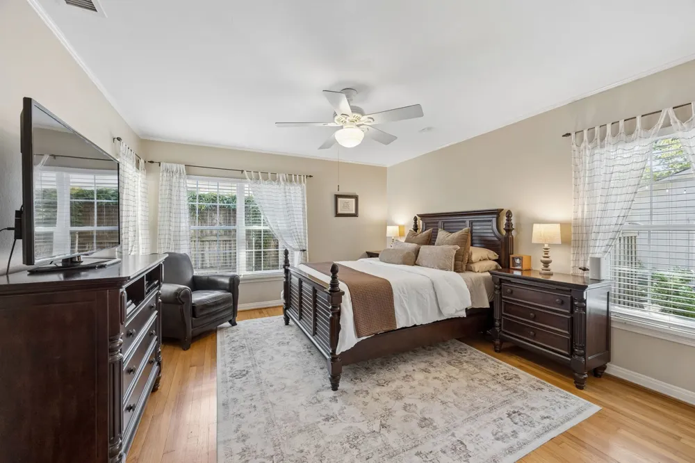 1147 Windomere Avenue Dallas, TX 75208