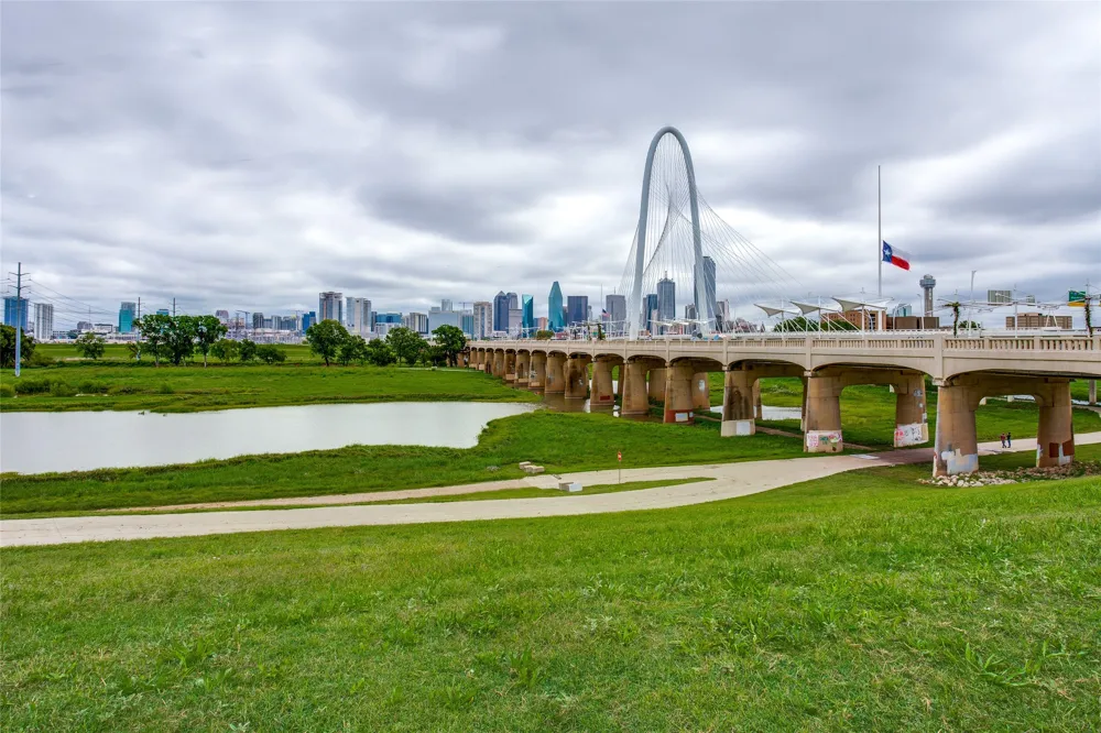 1147 Windomere Avenue Dallas, TX 75208