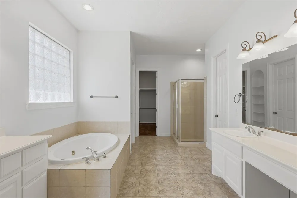 1906 Lake Grayson Drive Katy, TX 77494