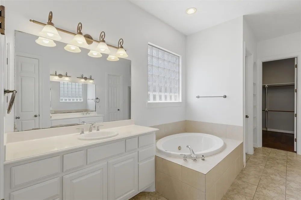 1906 Lake Grayson Drive Katy, TX 77494