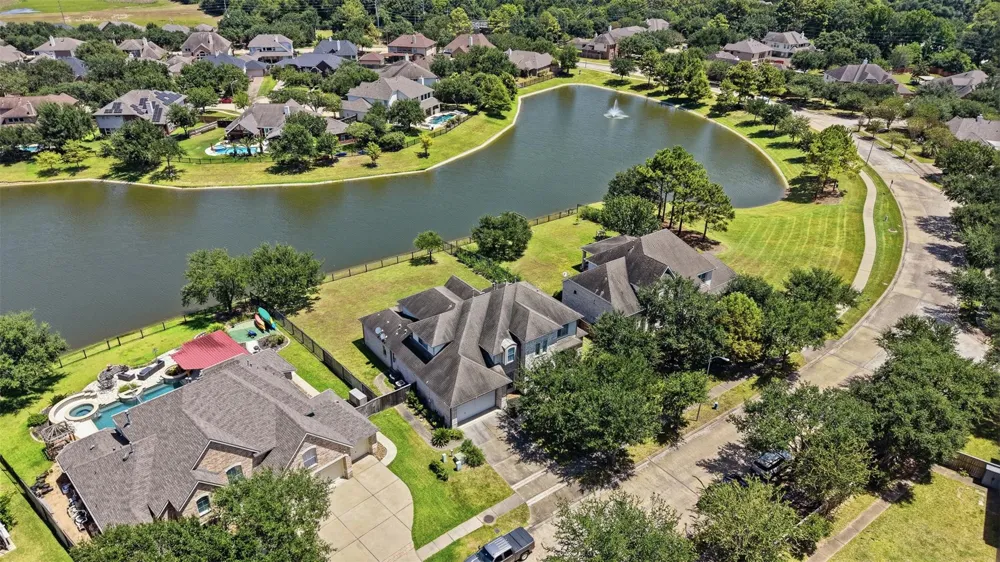 1906 Lake Grayson Drive Katy, TX 77494