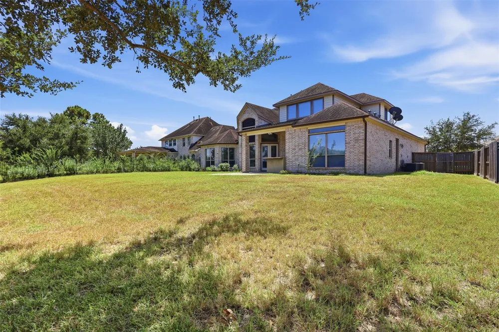 1906 Lake Grayson Drive Katy, TX 77494
