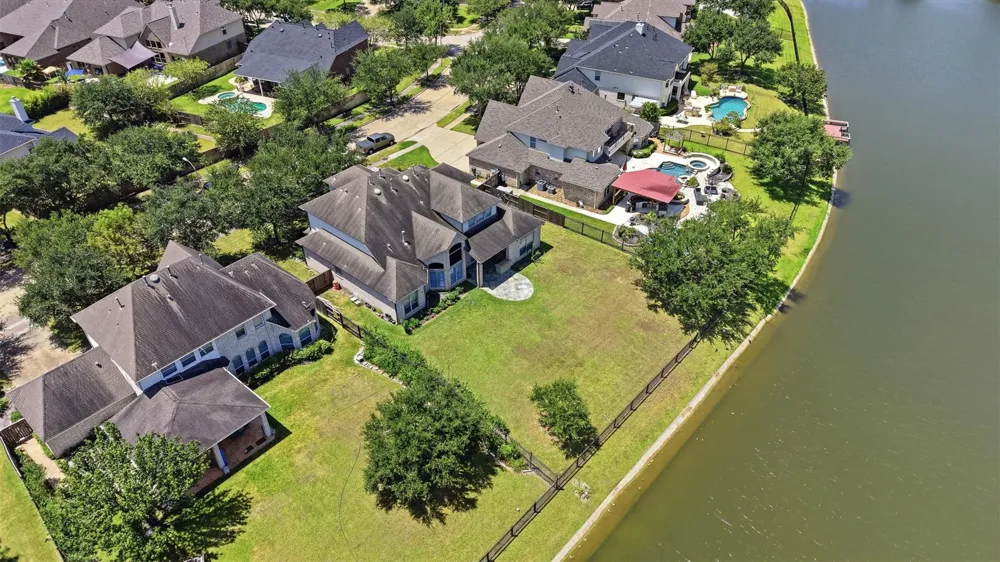 1906 Lake Grayson Drive Katy, TX 77494