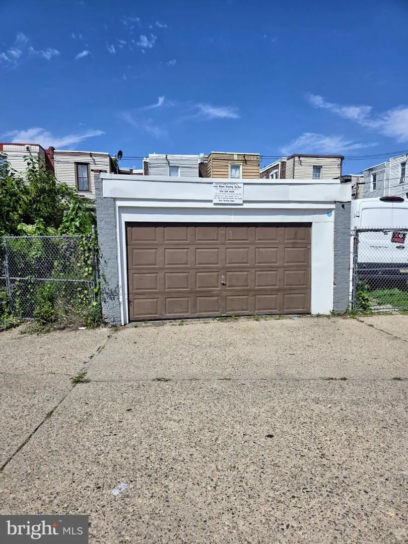 5619 15TH STREET Philadelphia, PA 19141