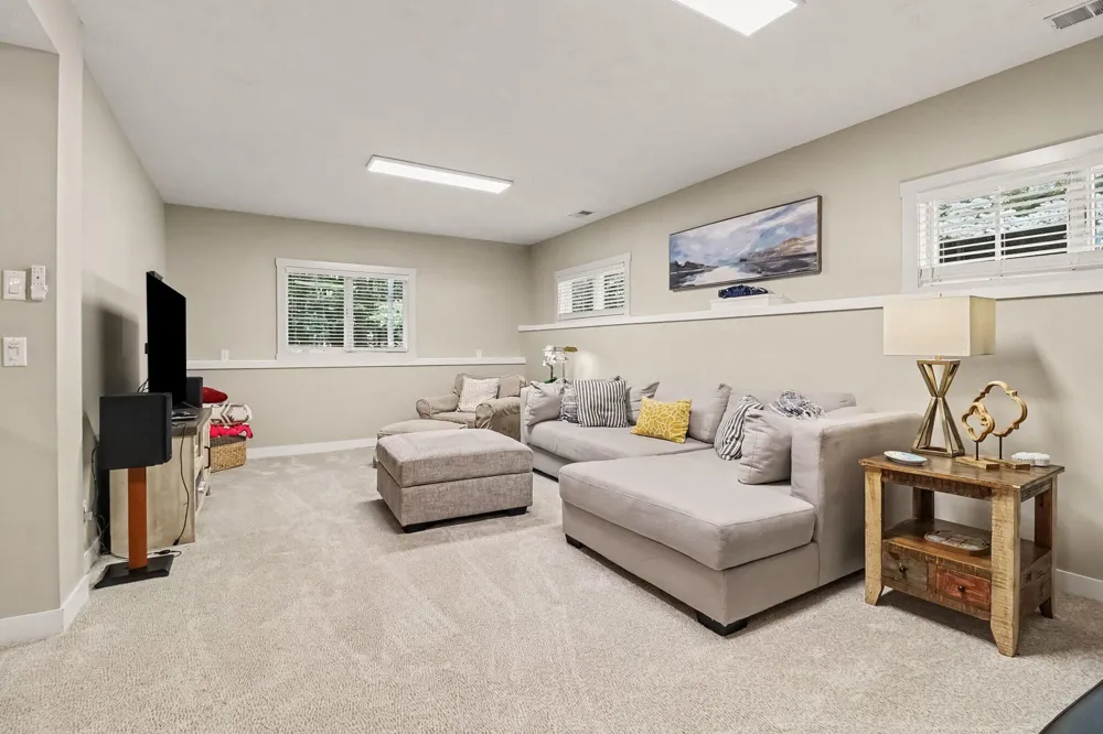 6550 W Forest Edge Drive Ludington, MI 49431