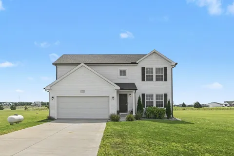 17211 Country Lane
