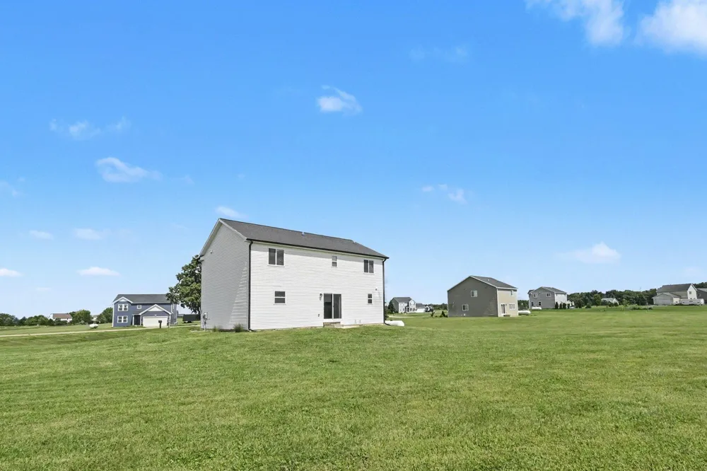 17211 Country Lane Manchester, MI 48158