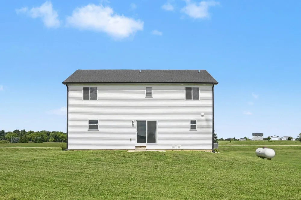 17211 Country Lane Manchester, MI 48158