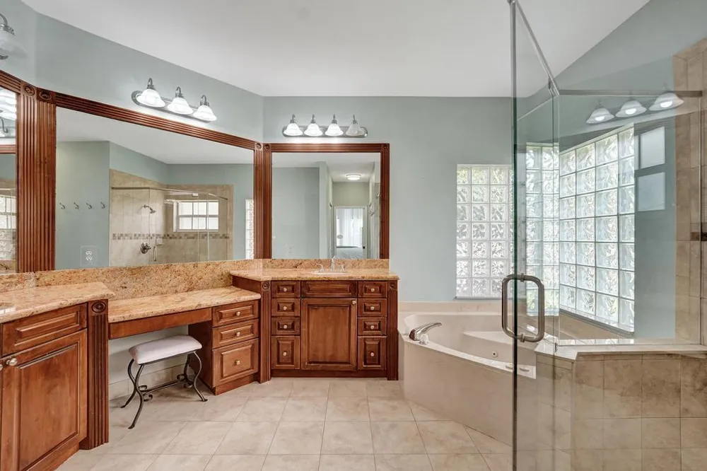 12712 NW 17th Street Coral Springs, FL 33071