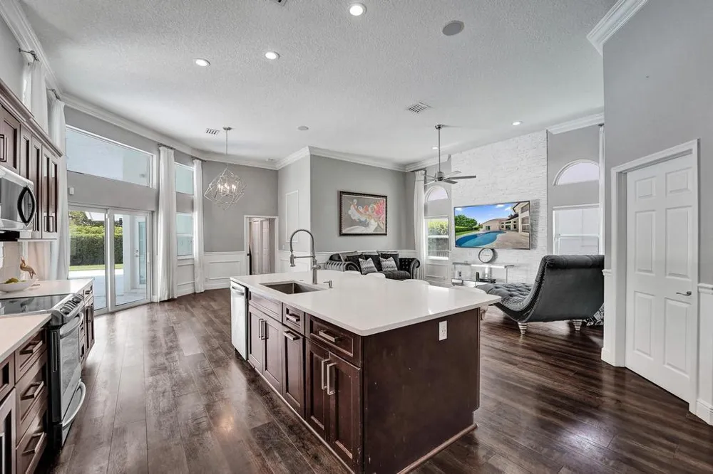 12712 NW 17th Street Coral Springs, FL 33071