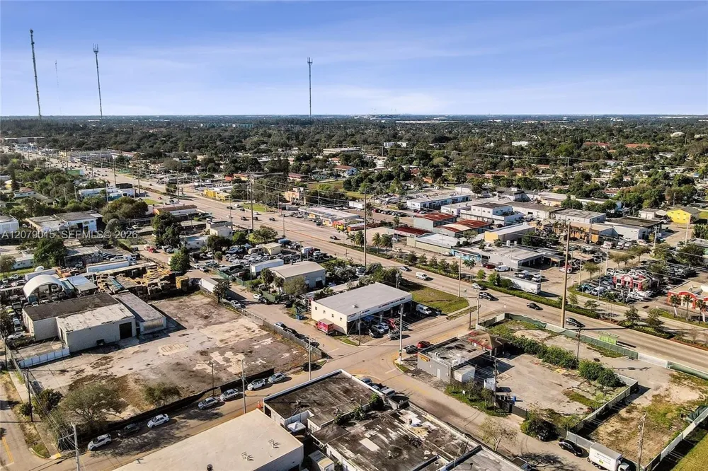 5960 SW 23rd St West Park, FL 33023