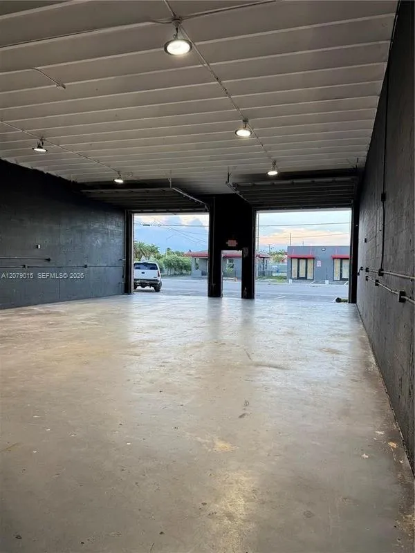 5960 SW 23rd St West Park, FL 33023