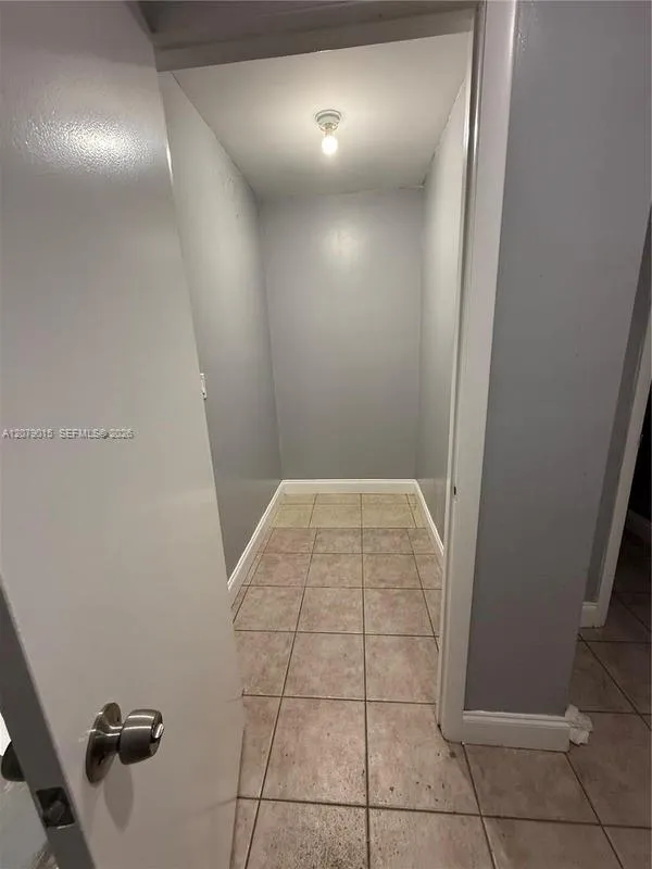 5960 SW 23rd St West Park, FL 33023