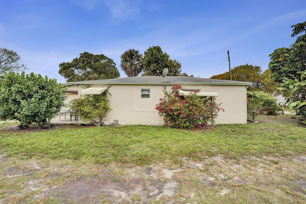 1412 NW 7th Street #b Pompano Beach, FL 33069