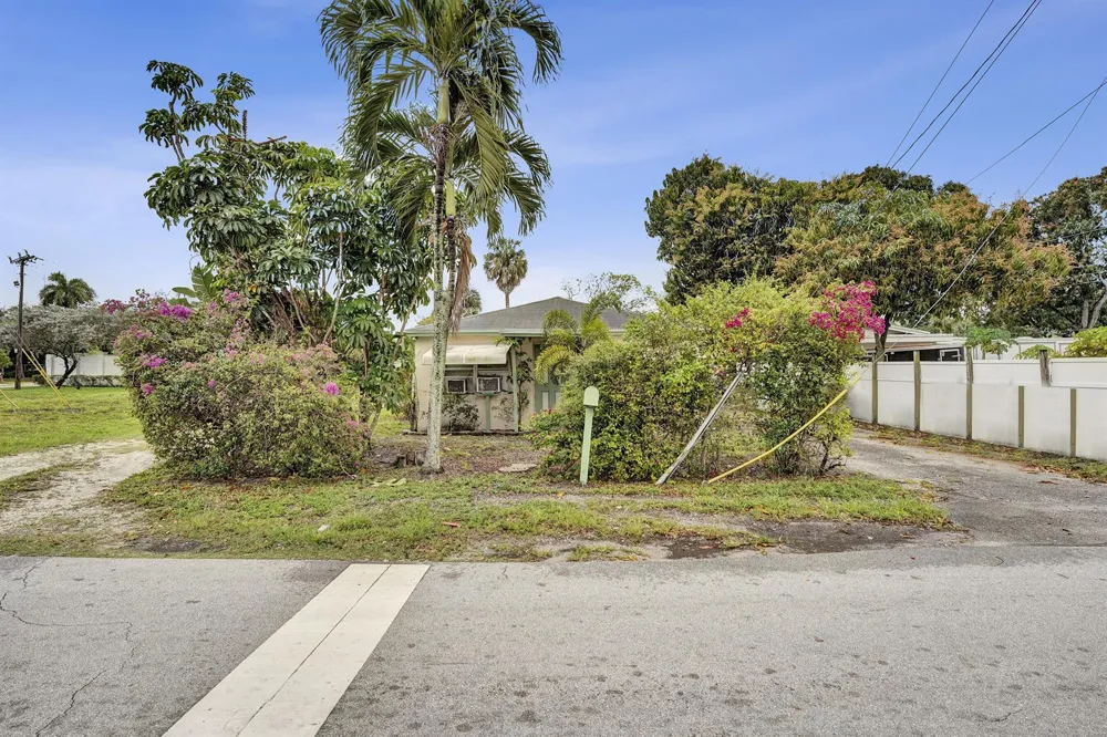 1412 NW 7th Street #b Pompano Beach, FL 33069