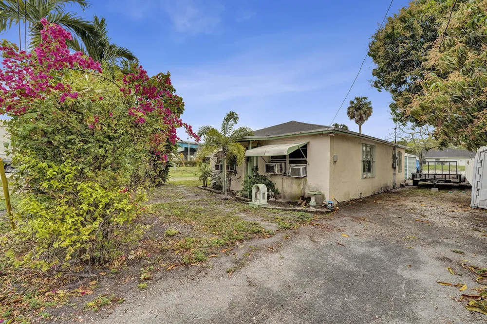 1412 NW 7th Street #b Pompano Beach, FL 33069