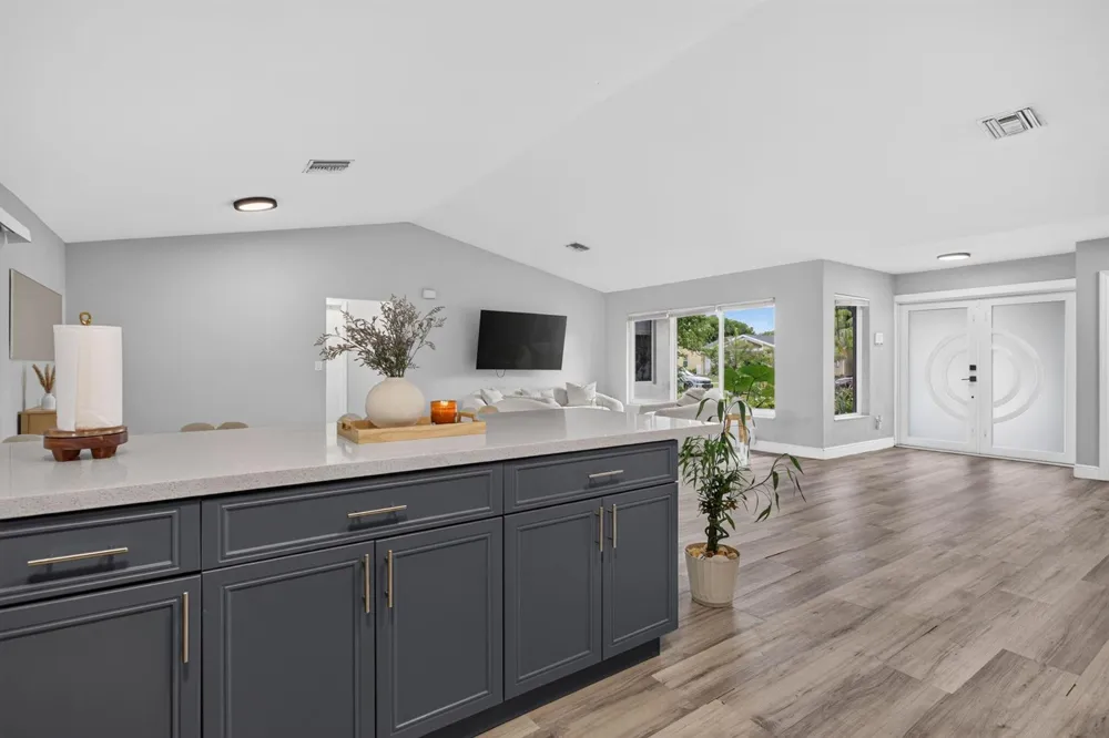 4950 SW 11th Circle Margate, FL 33068