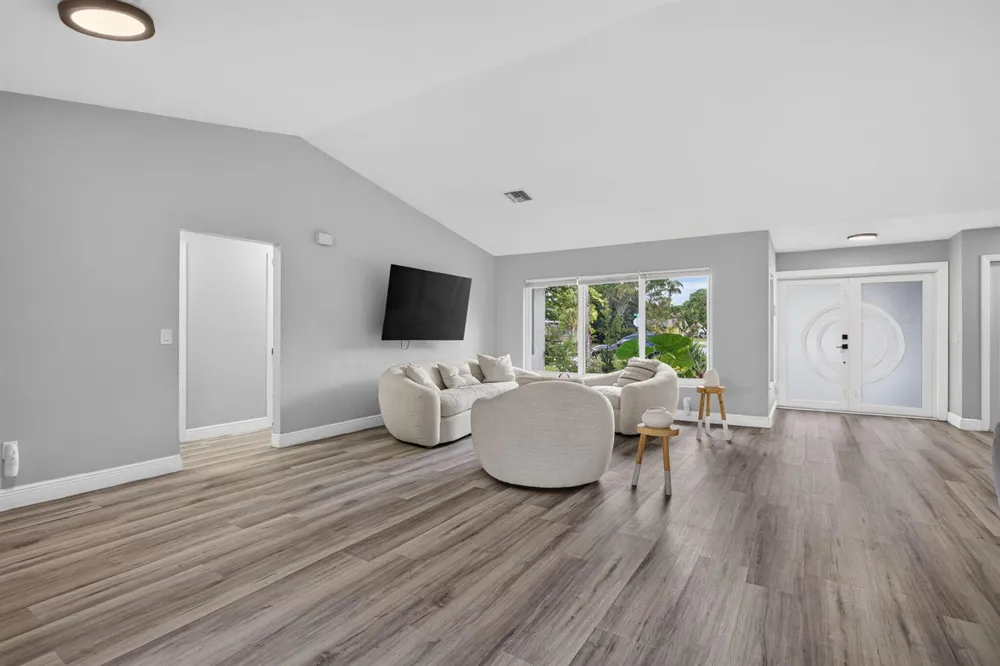 4950 SW 11th Circle Margate, FL 33068