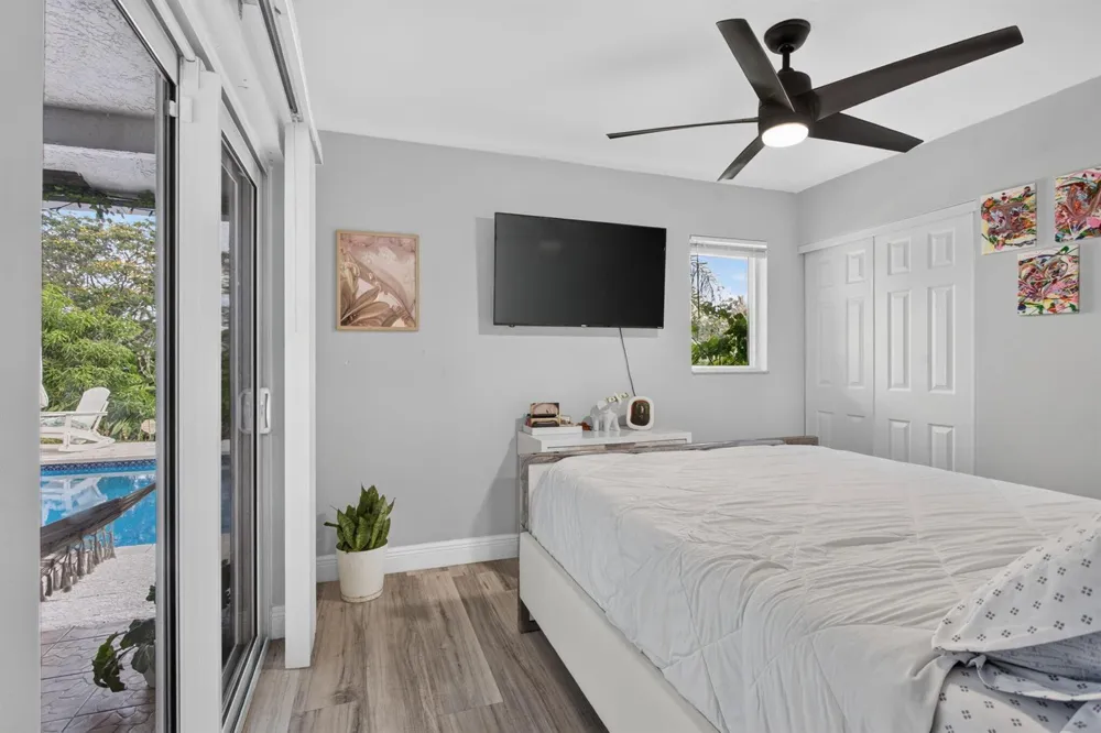 4950 SW 11th Circle Margate, FL 33068