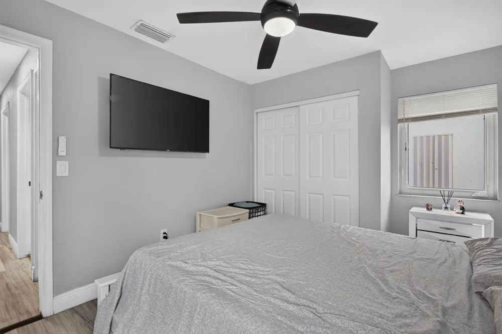 4950 SW 11th Circle Margate, FL 33068