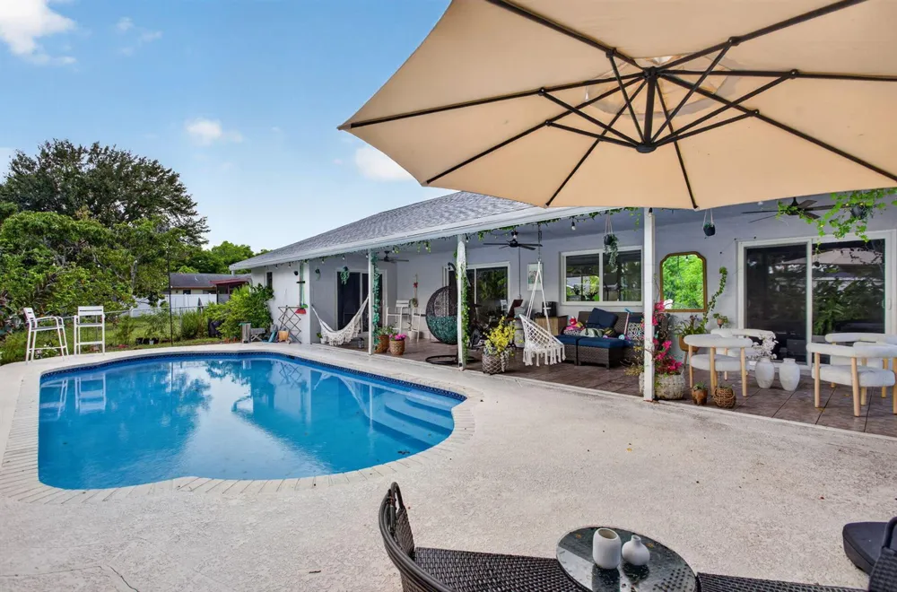 4950 SW 11th Circle Margate, FL 33068